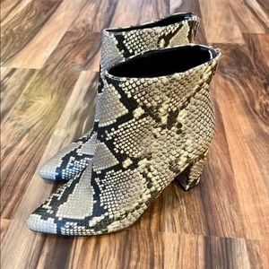 Chelsea & Violet Snakeskin Ankle Boots 7.5